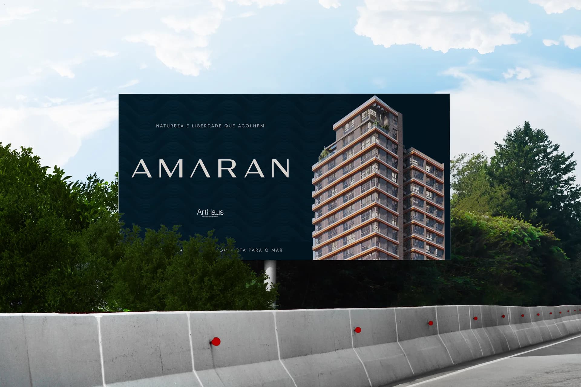 Amaran, Outdoor de campanha e aplicação de marca